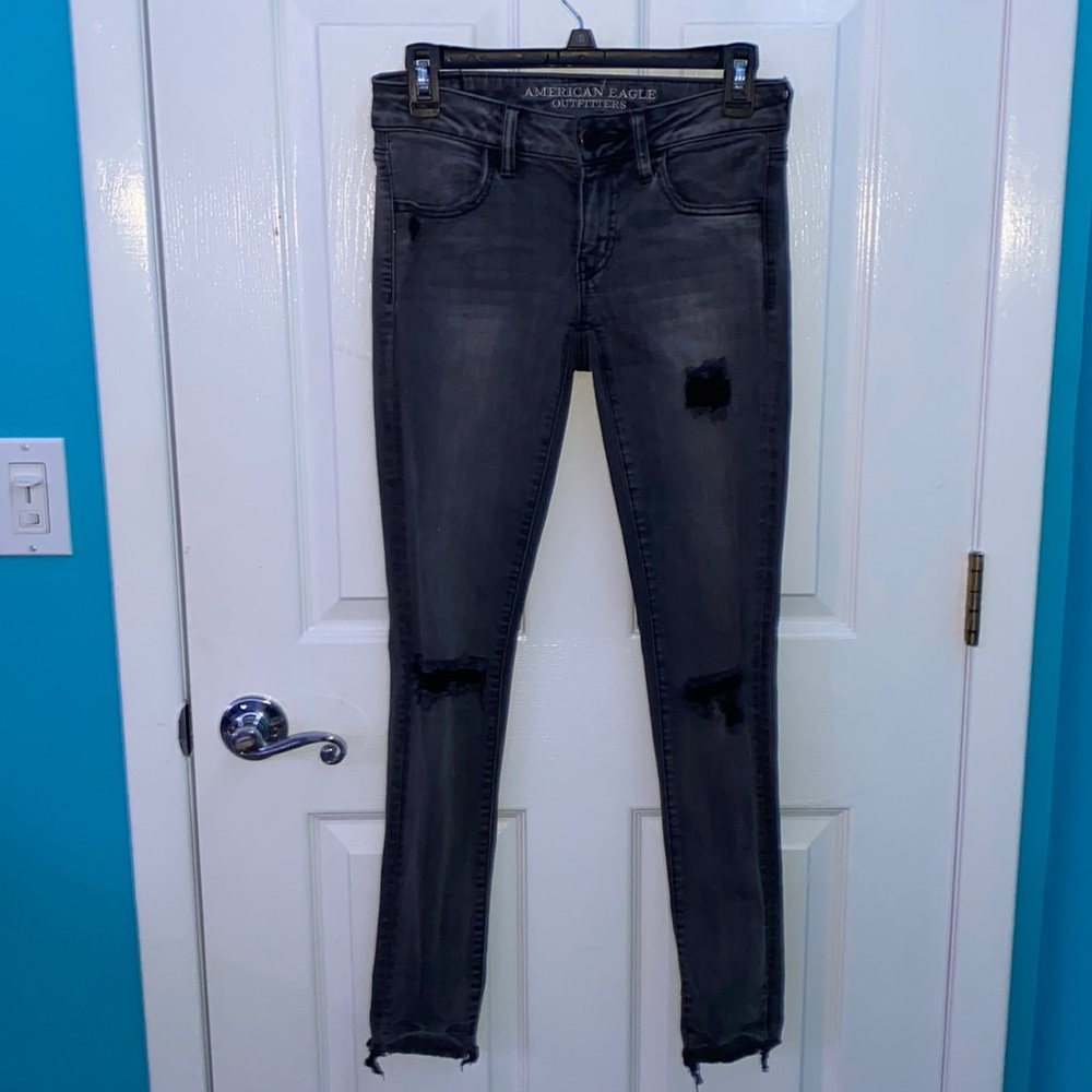 American Eagle Outfitters super low rise jegging; size 2